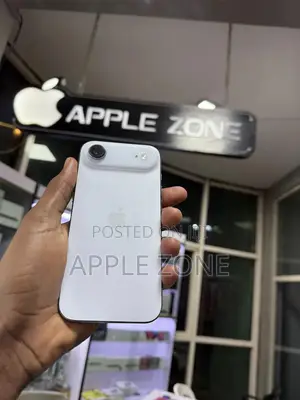 Photo - New Apple iPhone 17 256 GB Silver