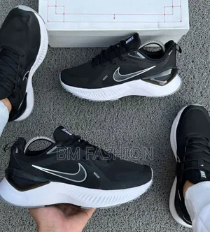 Nike Zoom Fast X Running Stylish Shoes on Sale