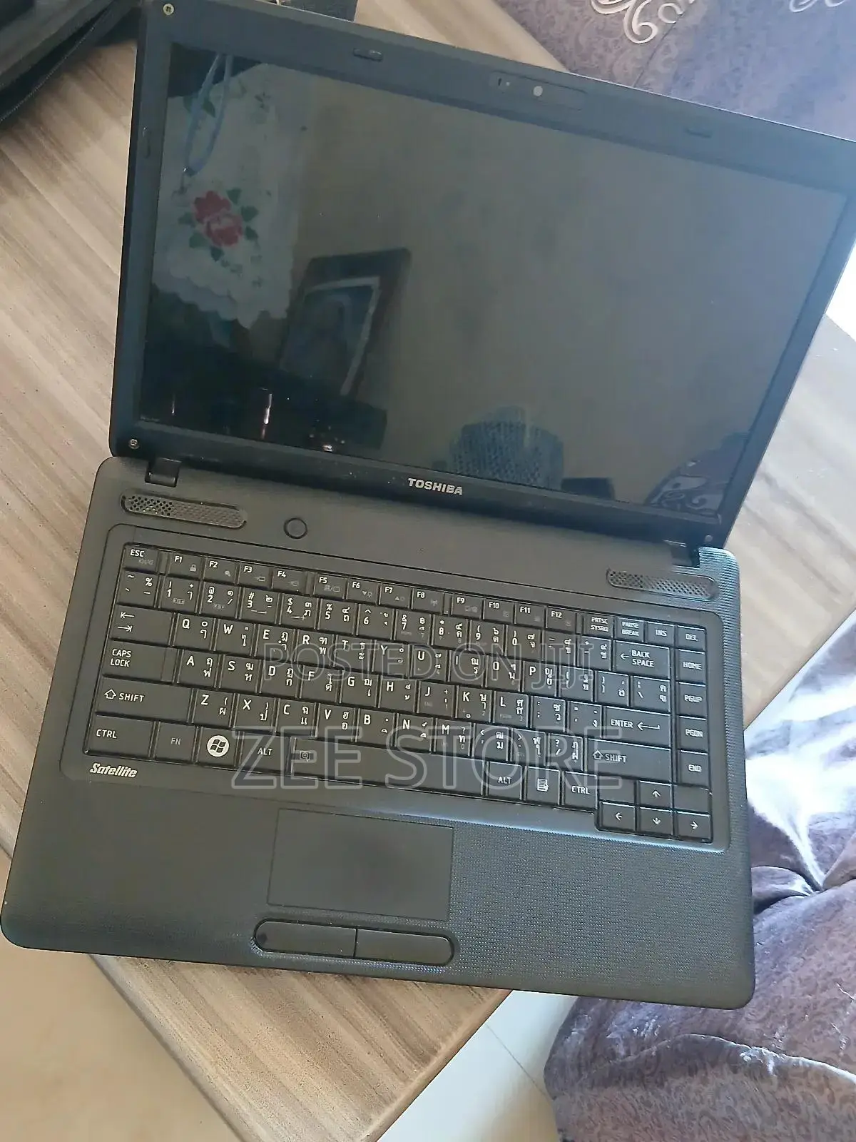 Laptop Toshiba Satellite C640 4GB Intel Pentium SSD 1T