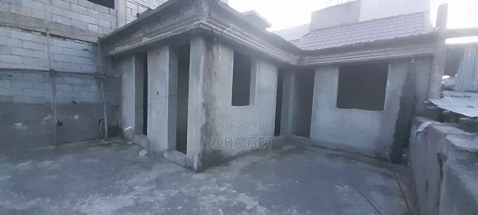 6bdrm House In Yoba, Akaky Kaliti For Sale