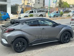 Toyota C-HR 2021 Gray