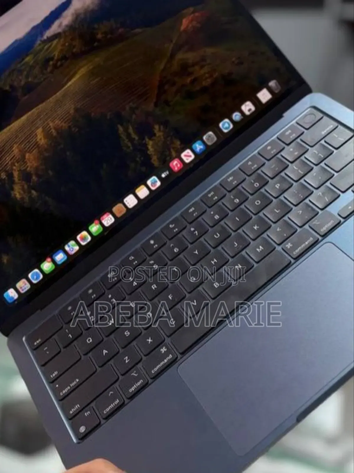 New Laptop Apple MacBook Air 2022 M2 8GB Apple M2 SSD 256GB