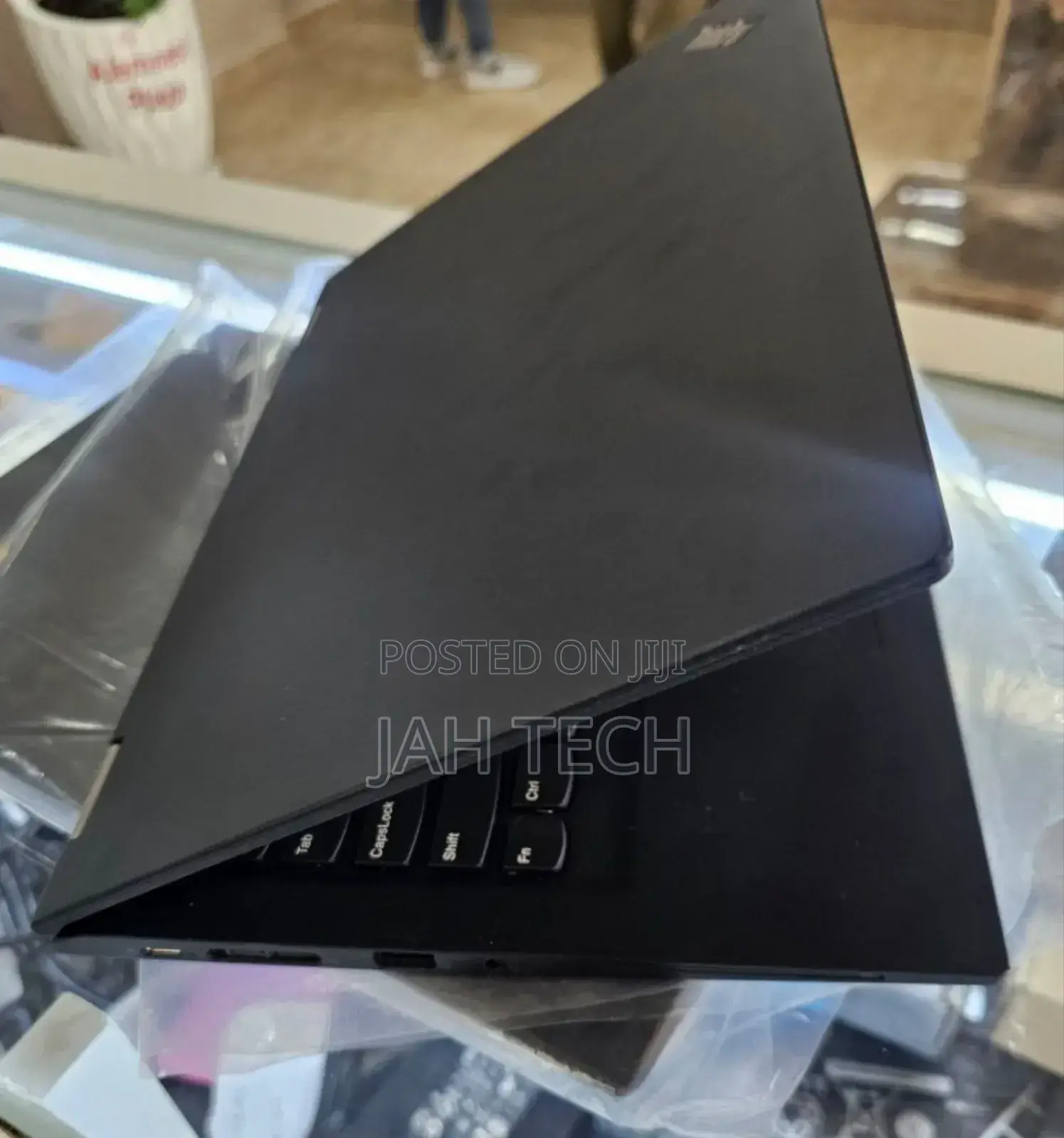 New Laptop Lenovo ThinkPad X390 Yoga 16GB Intel Core I7 SSD 512GB