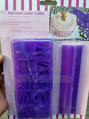 Cake Alphabet Cutter Set With Ruler, 29 Pieces - Confeitudo Purple