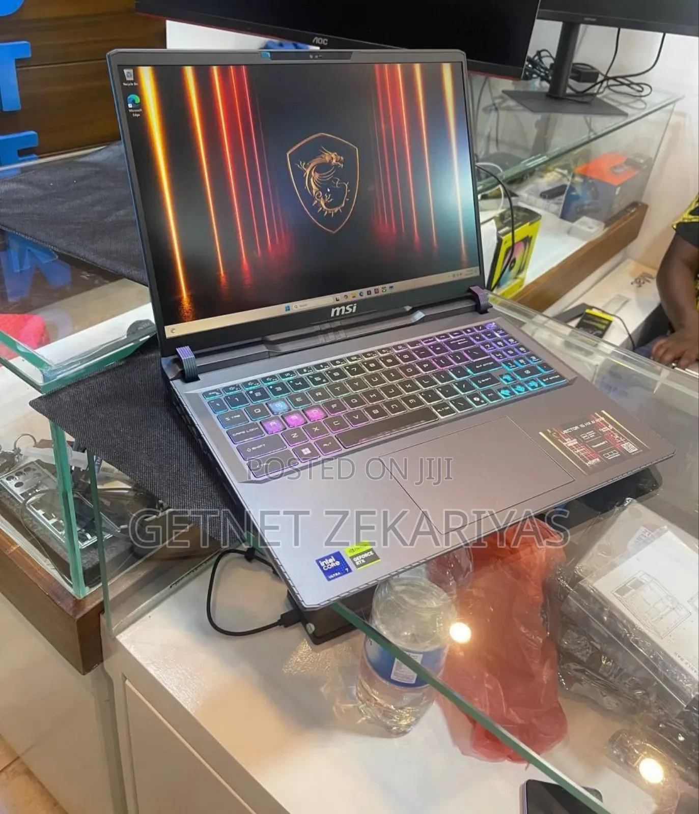 New Laptop MSI Vector 16 HX AI A2XWIG 16GB Intel Core Ultra 7 SSD 1T
