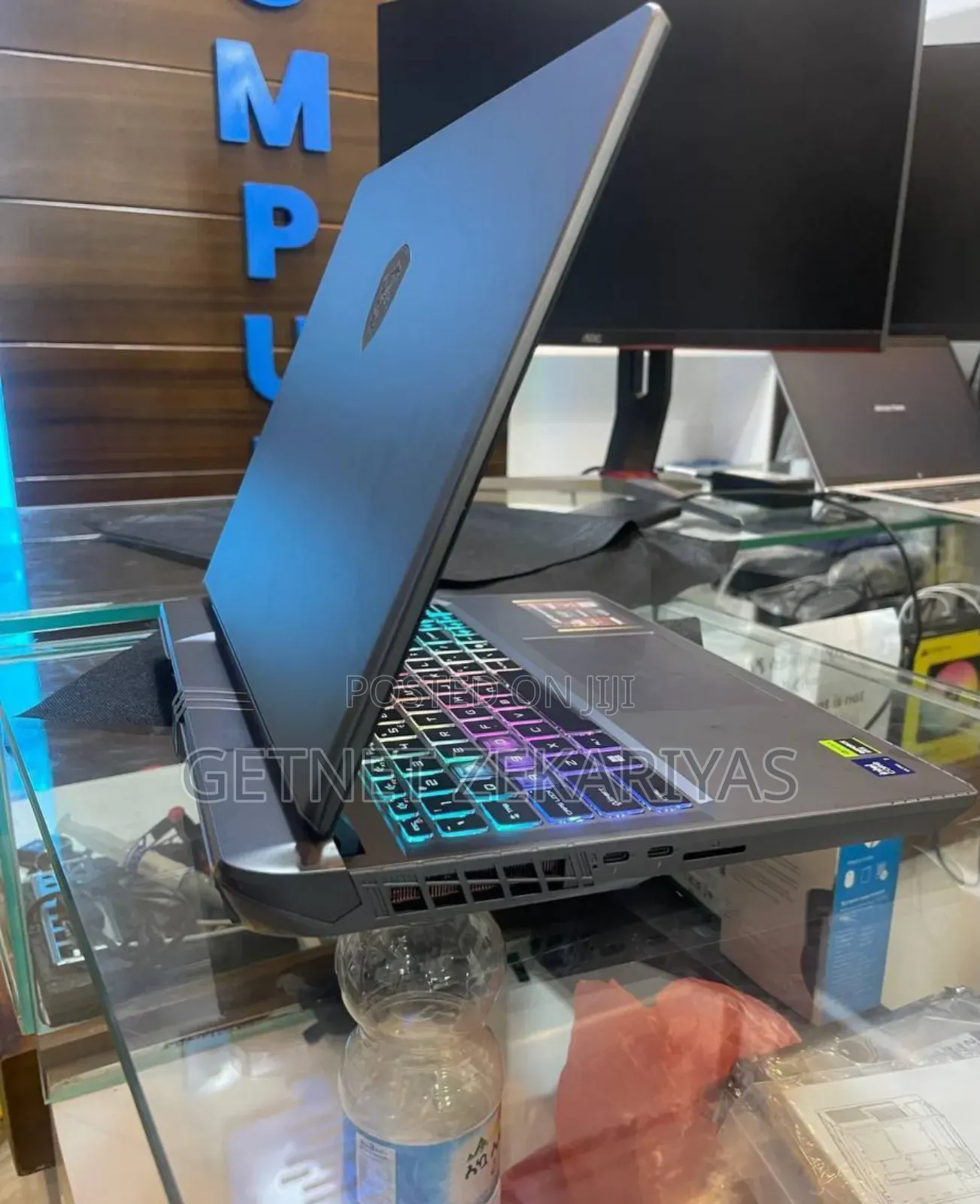 New Laptop MSI Vector 16 HX AI A2XWIG 16GB Intel Core Ultra 7 SSD 1T