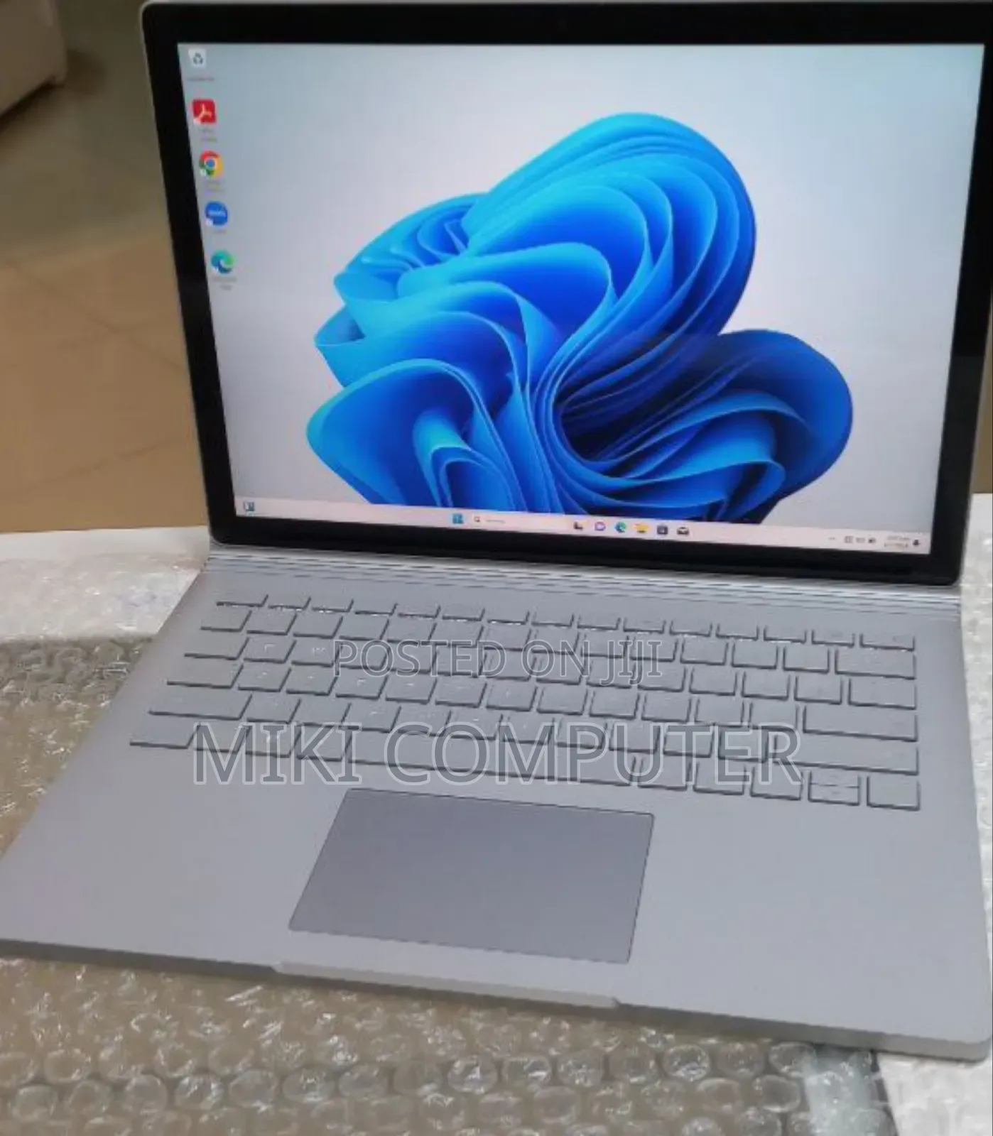 New Laptop Microsoft Surface 16GB Intel Core i7 SSD 256GB