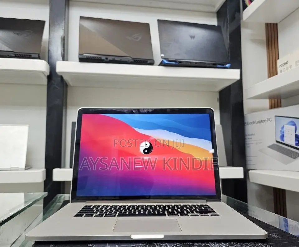 New Laptop Apple MacBook Pro 2015 16GB Intel Core I7 SSD 256GB