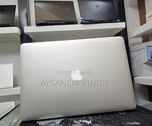 New Laptop Apple MacBook Pro 2015 16GB Intel Core I7 SSD 256GB