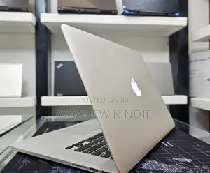 New Laptop Apple MacBook Pro 2015 16GB Intel Core I7 SSD 256GB