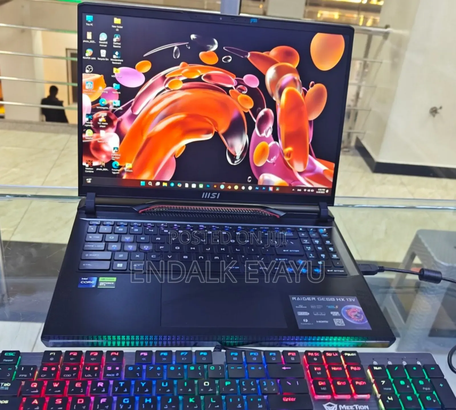 New Laptop MSI Raider GE68HX 13vi-202us 32GB Intel Core I9 SSD 1T