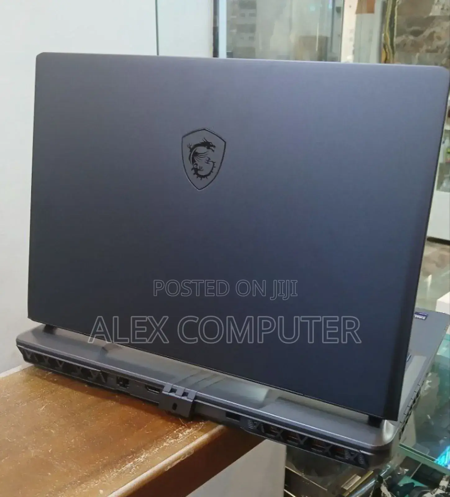 New Laptop MSI Vector 16 HX AI A2XWIG 16GB Intel Core Ultra 7 SSD 1T