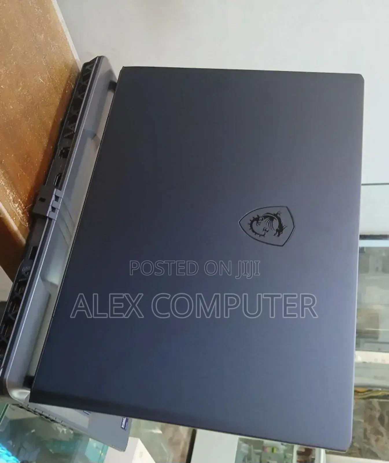 New Laptop MSI Vector 16 HX AI A2XWIG 16GB Intel Core Ultra 7 SSD 1T