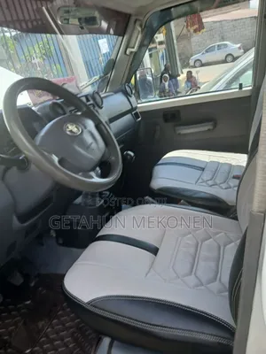 Toyota Land Cruiser 2011 White