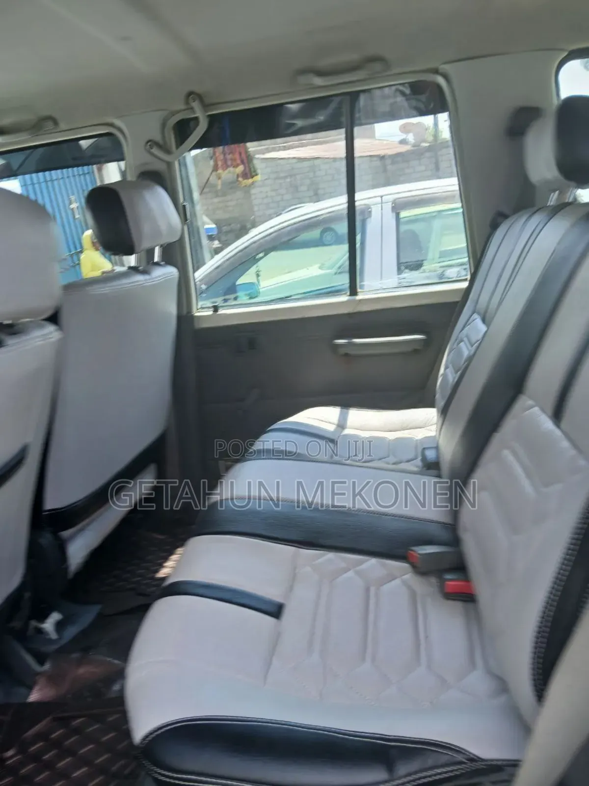 Toyota Land Cruiser 2011 White