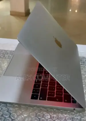 New Laptop Apple MacBook Air 2018 8GB Intel Core I5 SSD 128GB