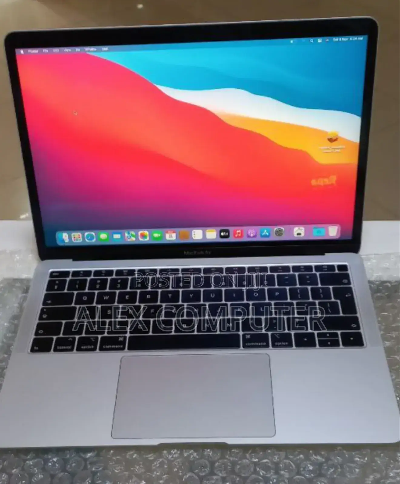 New Laptop Apple MacBook Air 2018 8GB Intel Core I5 SSD 128GB