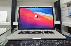 New Laptop Apple MacBook Pro 2015 16GB Intel Core I7 SSD 256GB