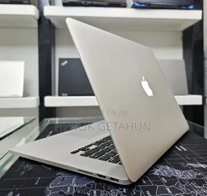 New Laptop Apple MacBook Pro 2015 16GB Intel Core I7 SSD 256GB