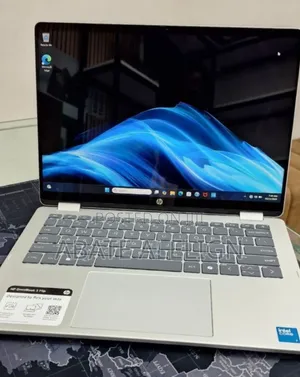 New Laptop HP OmniBook 5 Flip 16GB Intel Core I7 SSD 512GB