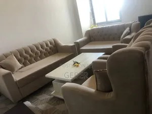 Sofa የሚሸጥ አስቸኳይ