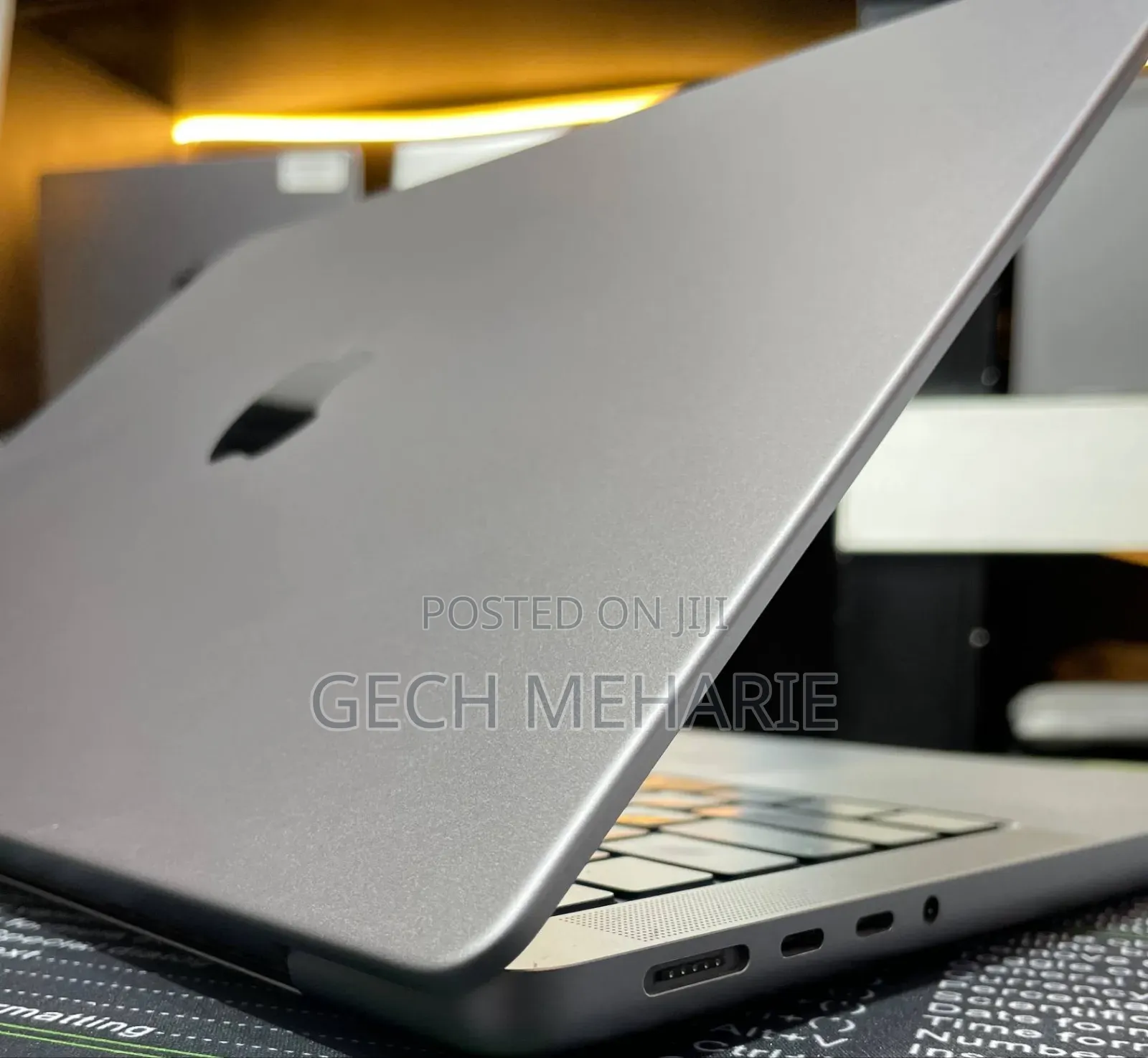 New Laptop Apple MacBook Pro 2021 M1 32GB Apple M1 Pro SSD 512GB