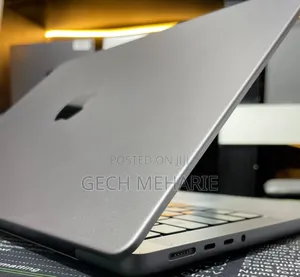 Photo - New Laptop Apple MacBook Pro 2021 M1 32GB Apple M1 Pro SSD 512GB