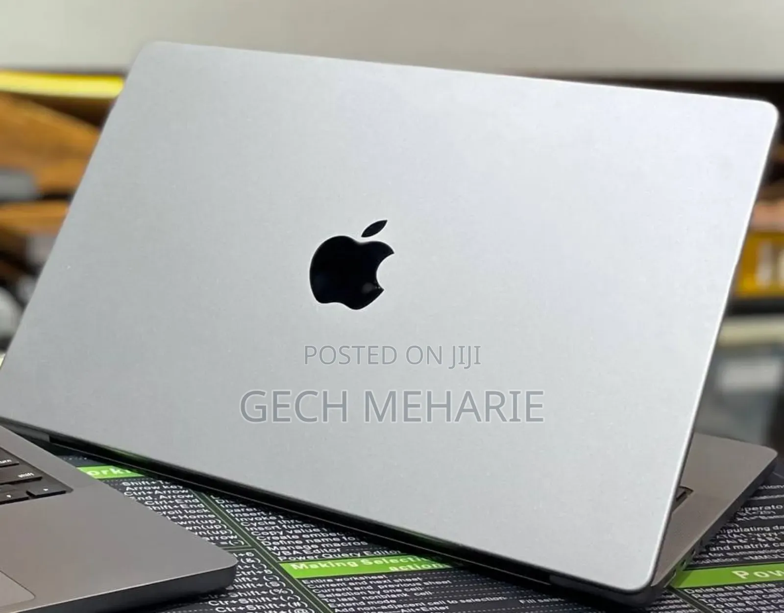 New Laptop Apple MacBook Pro 2021 M1 32GB Apple M1 Pro SSD 512GB