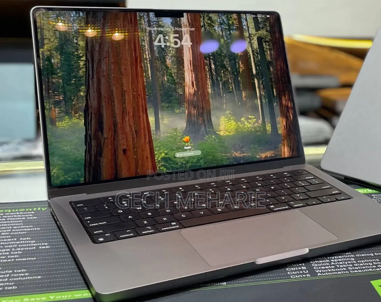 New Laptop Apple MacBook Pro 2021 M1 32GB Apple M1 Pro SSD 512GB