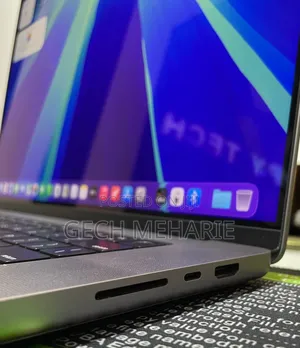 New Laptop Apple MacBook Pro 2021 M1 64GB Apple M1 Max SSD 1T