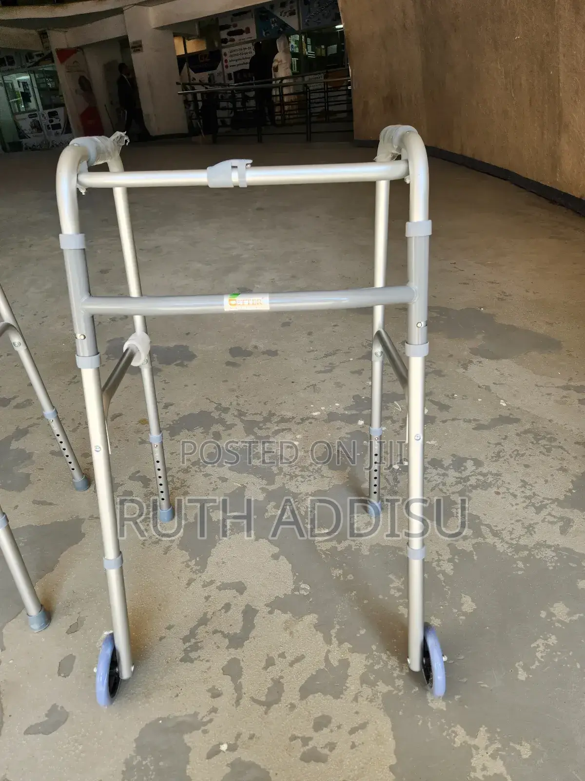 With Frontal Rolater Brand New Walker延續walker鳵了pin Folding Walker New
