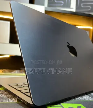 New Laptop Apple MacBook Air 2022 M2 24GB Intel Core I7 SSD 1T