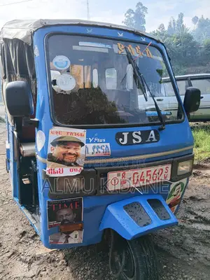 Photo - New Raleigh 400cc 2023 Blue