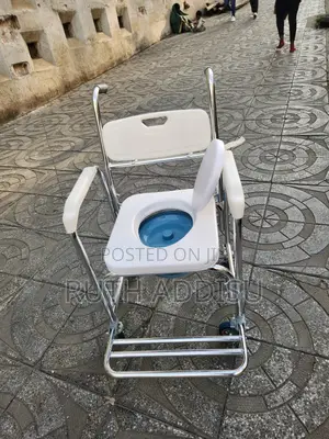 Photo - Wheelchair Commode Wheelchair老師wheelchair專門wheelchair軟禁wheelchair Poty