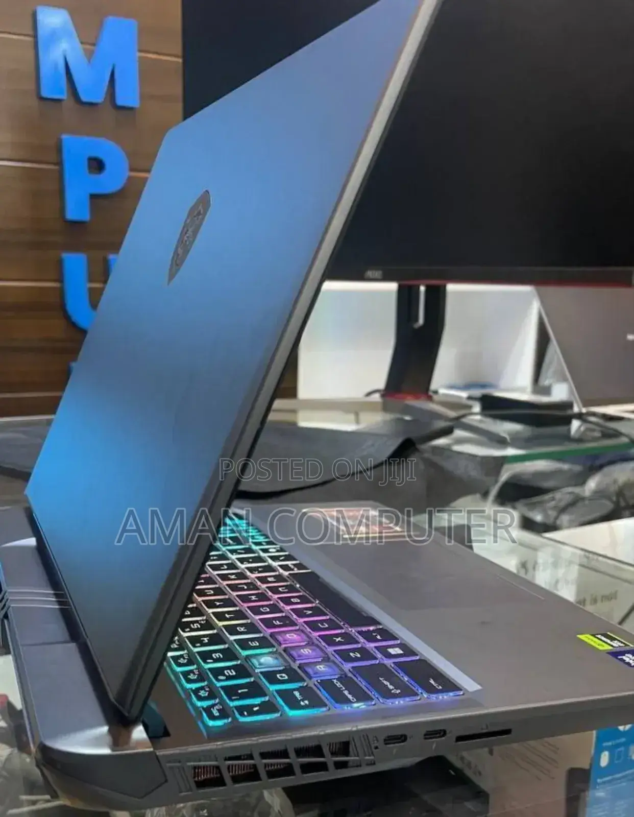New Laptop MSI Vector 16 HX AI A2XWIG 16GB Intel Core Ultra 7 SSD 1T