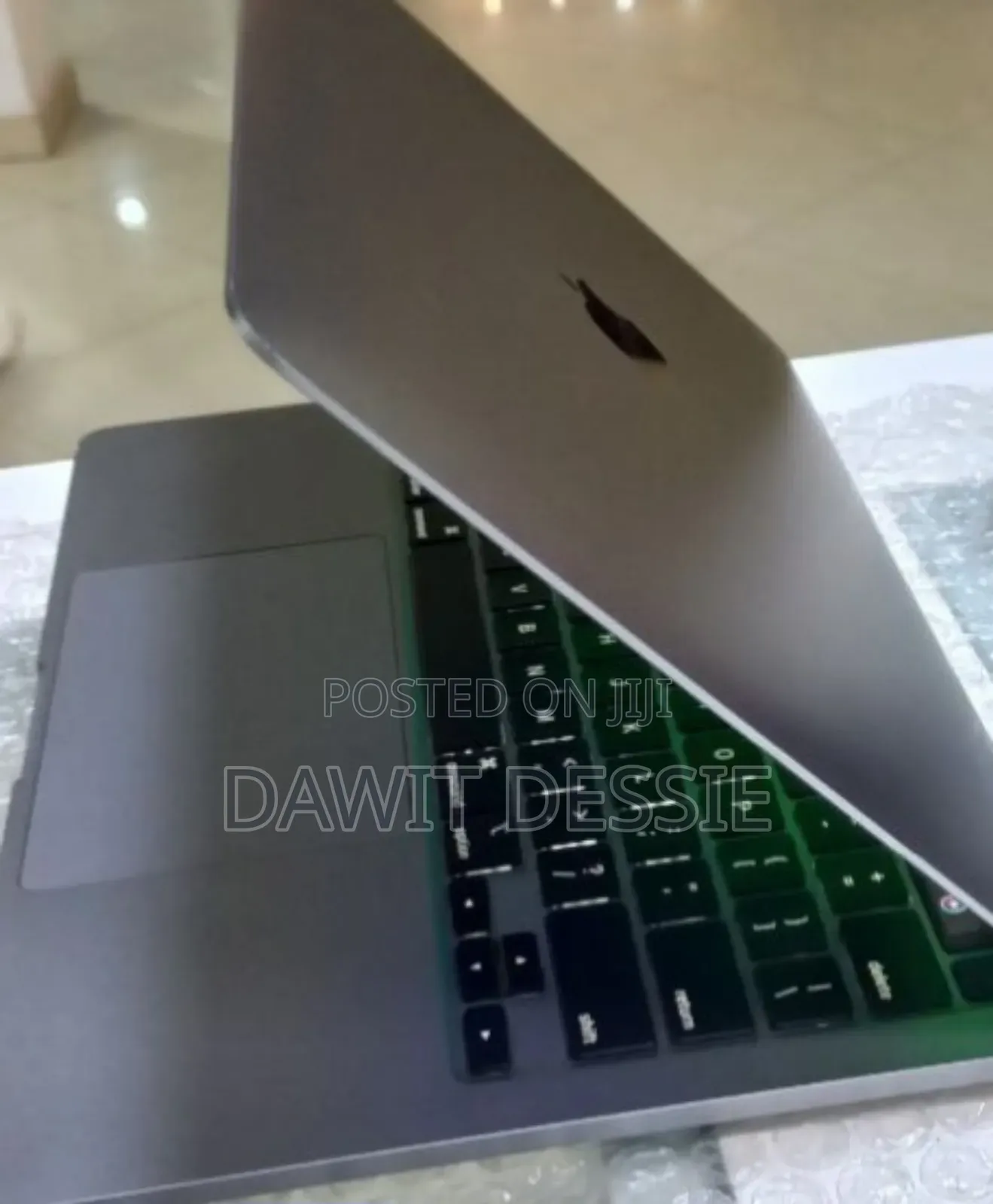 New Laptop Apple MacBook Pro M1 16GB Apple M1 Pro SSD 256GB