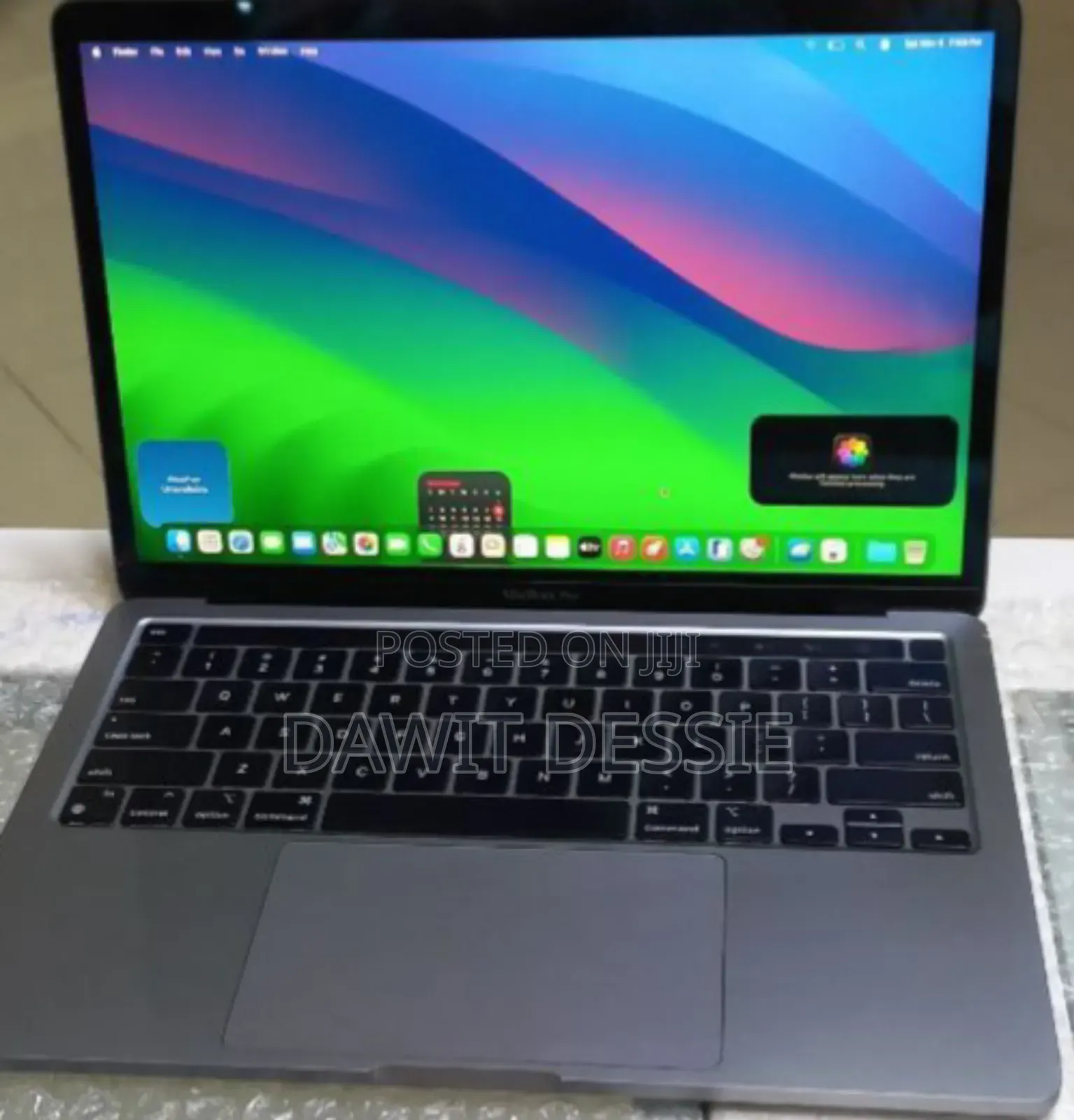 New Laptop Apple MacBook Pro M1 16GB Apple M1 Pro SSD 256GB
