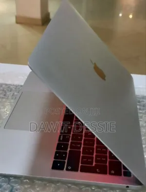 New Laptop Apple MacBook Air 2018 8GB Intel Core I5 SSD 128GB