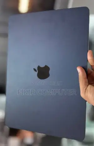 New Laptop Apple MacBook Air 2022 M2 8GB Intel Core M2 SSD 256GB