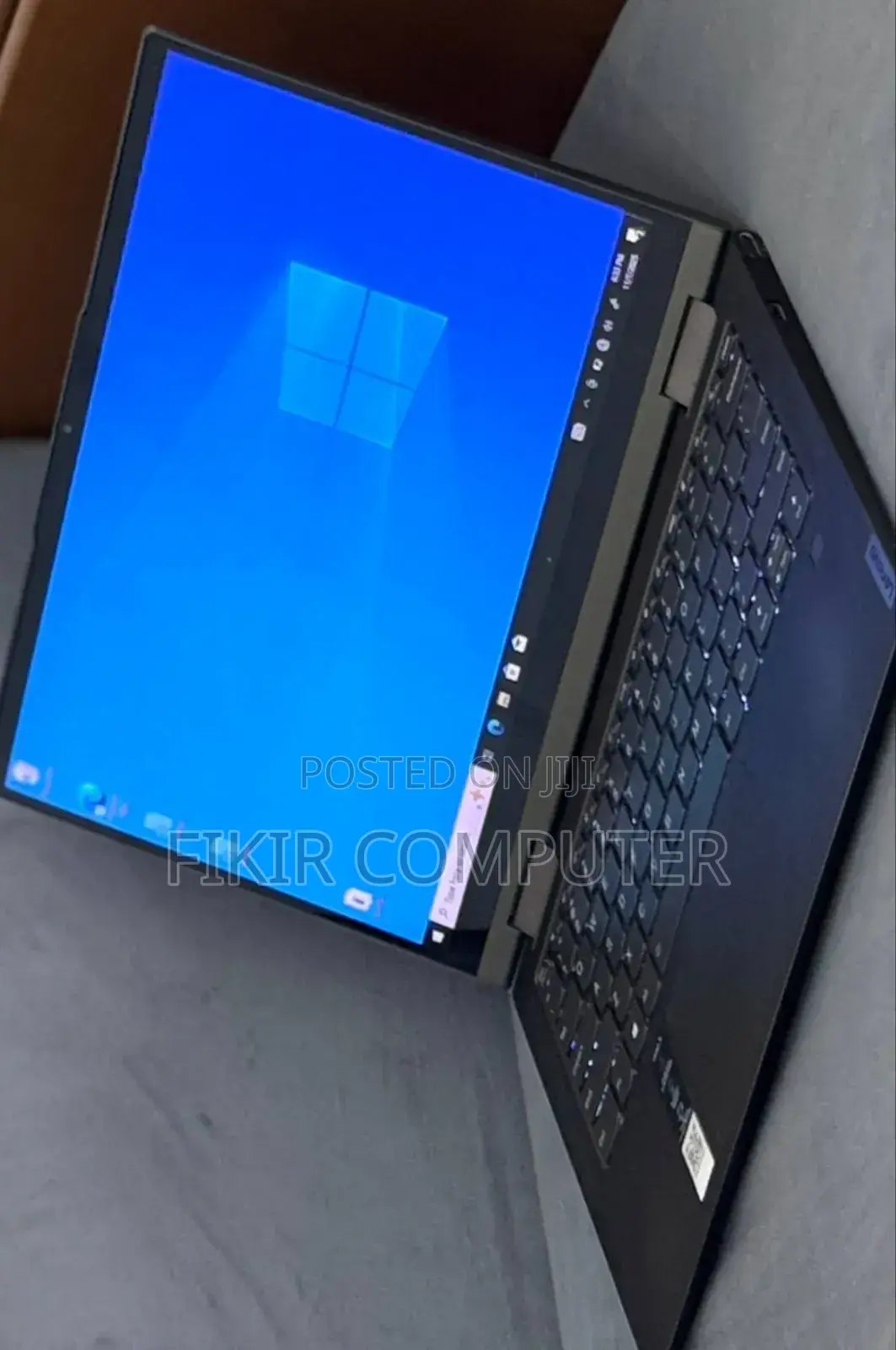 New Laptop Lenovo Yoga 7i 12GB Intel Core I5 SSD 512GB