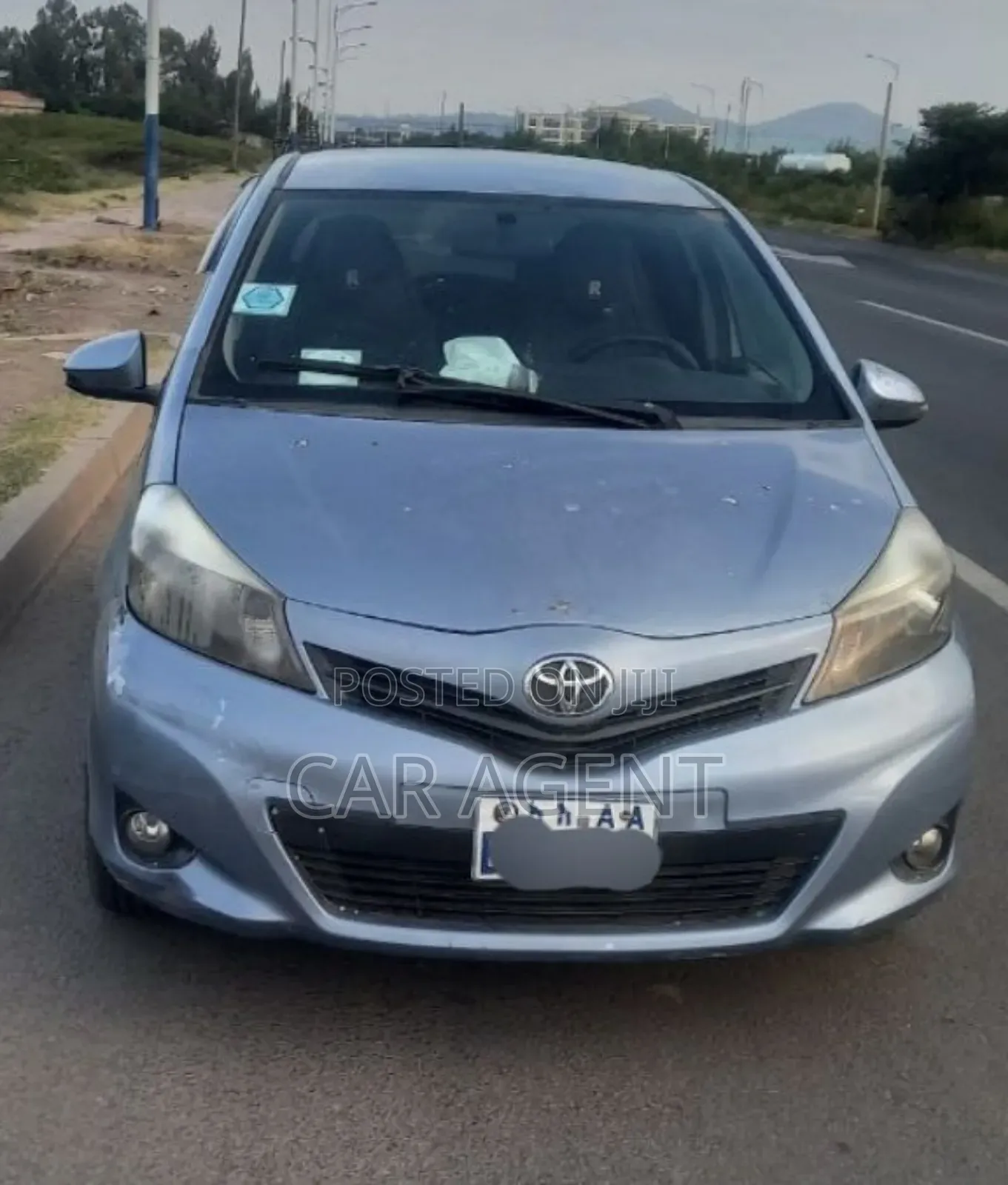 Toyota Yaris 2012 Silver