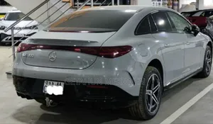Mercedes-Benz EQC EQC400 4MATIC 2023 Silver