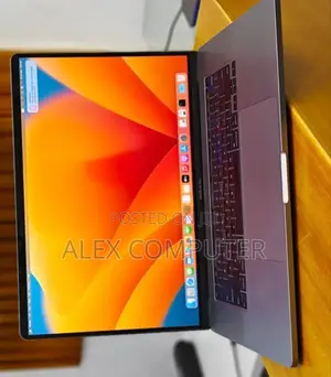 New Laptop Apple MacBook Pro 2019 32GB Intel Core I9 SSD 1T
