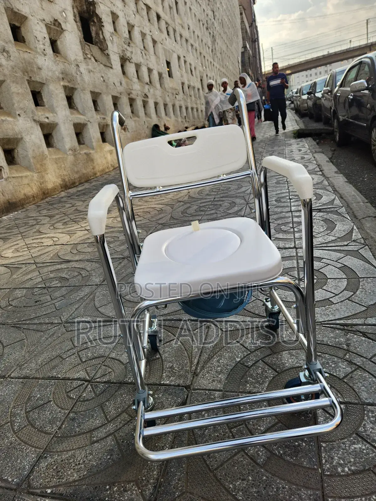 Removable Bucket Popo Commode Wheelchair轟隆wheelchair較大wheelchair New