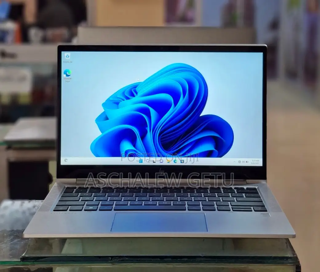 New Laptop HP EliteBook 830 G8 16GB Intel Core I5 SSD 512GB