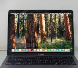 Photo - New Laptop Apple MacBook Pro 2022 M2 8GB Intel Core I5 SSD 256GB