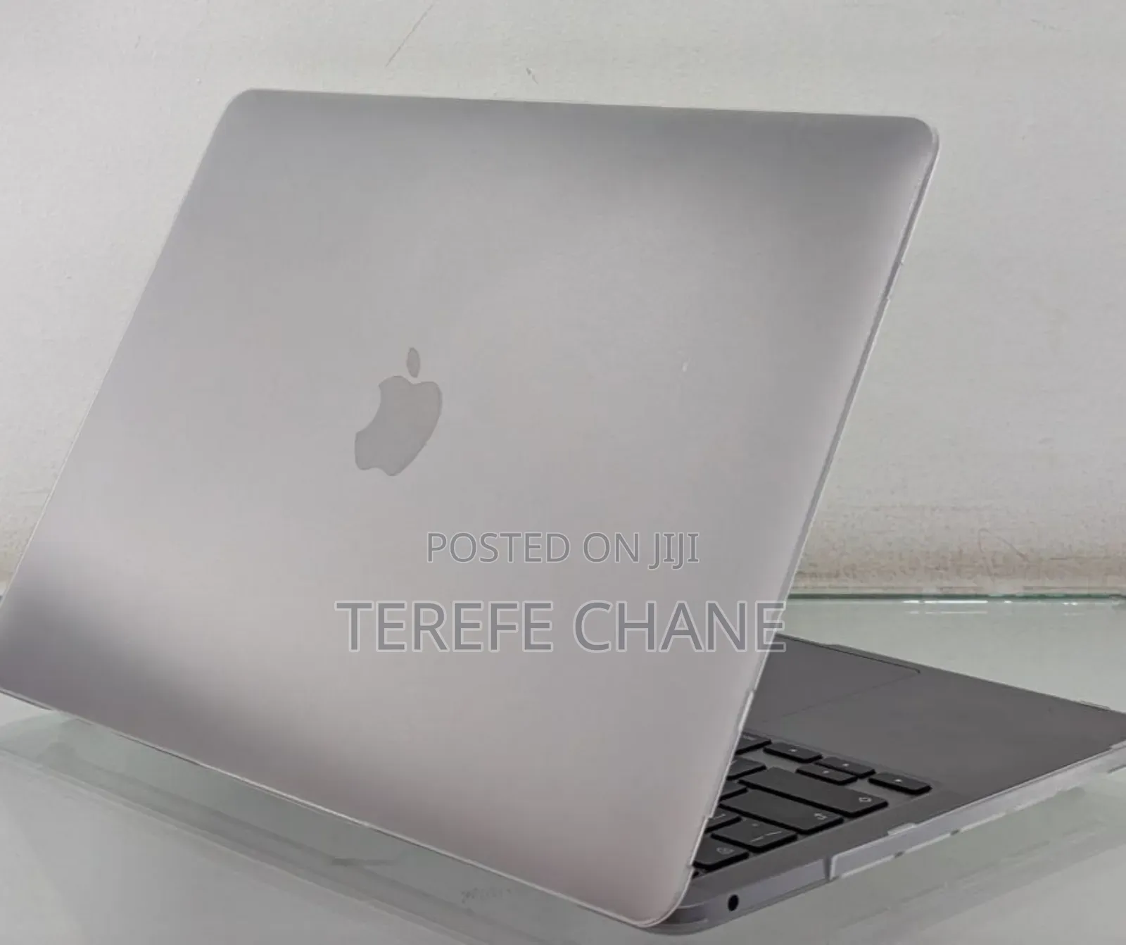 New Laptop Apple MacBook Pro 2022 M2 8GB Intel Core I5 SSD 256GB