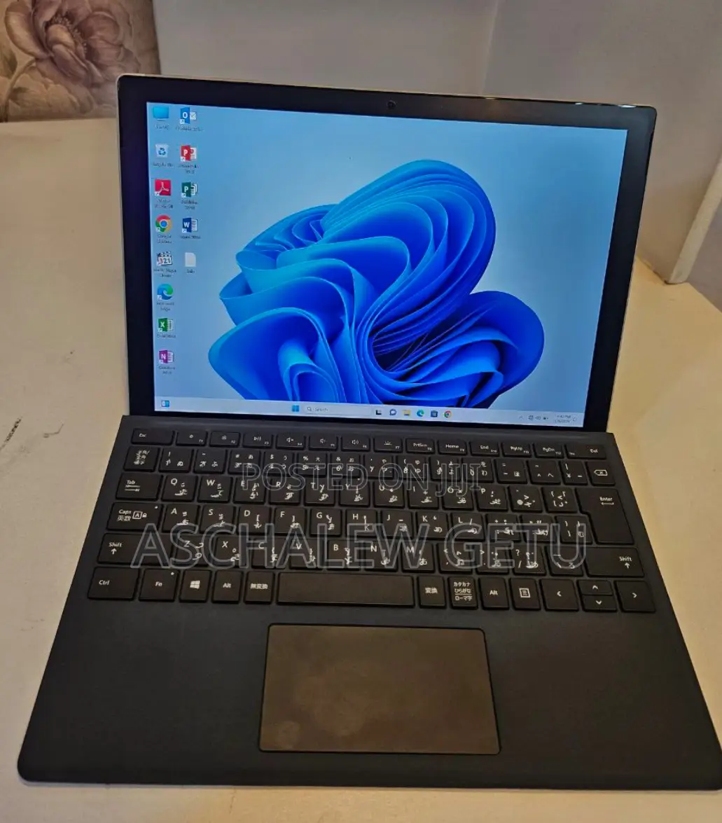 New Laptop Microsoft Surface 16GB Intel Core I7 SSD 512GB