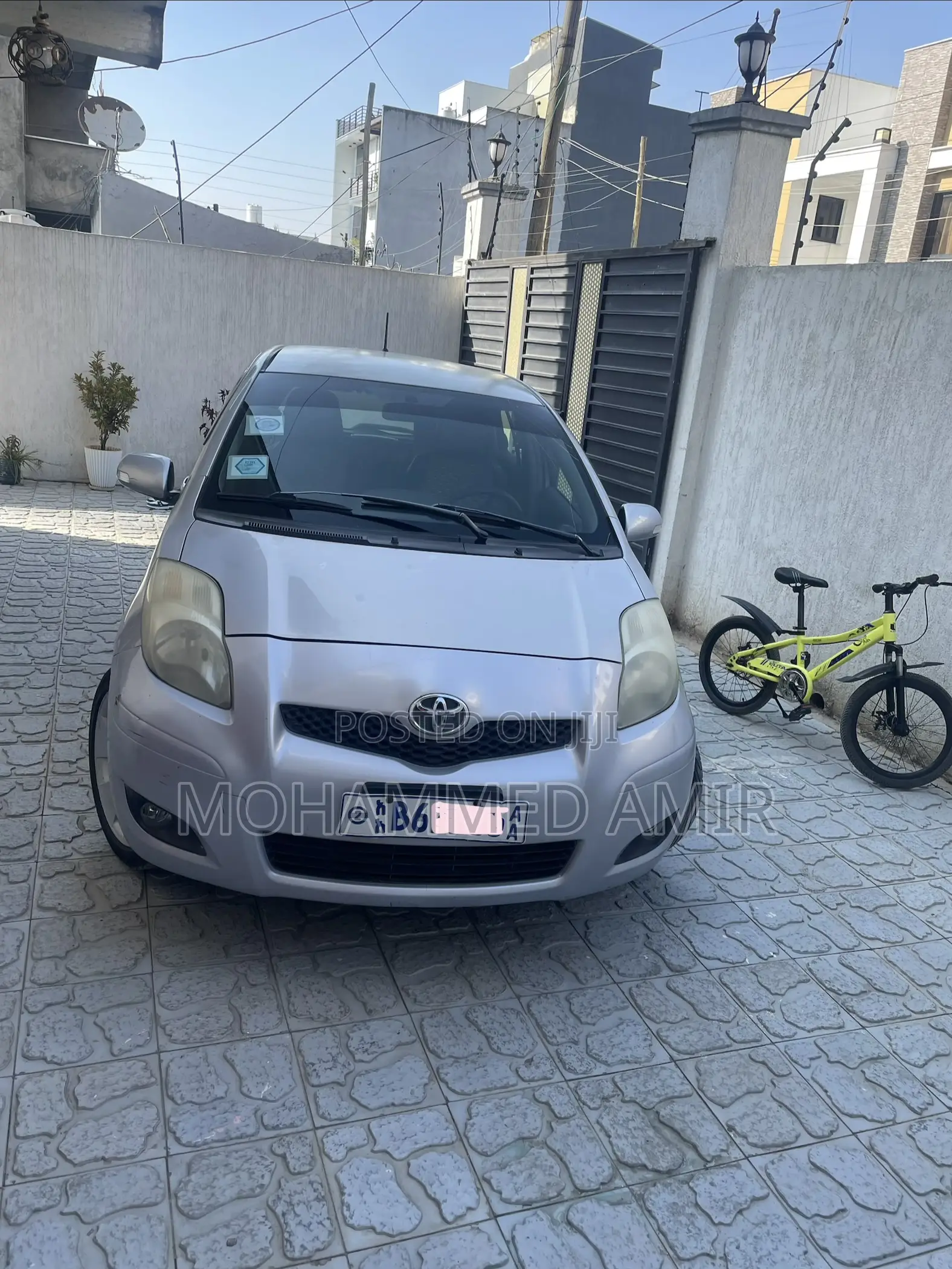 Toyota Yaris Base Hatchback 3dr 2010 Silver