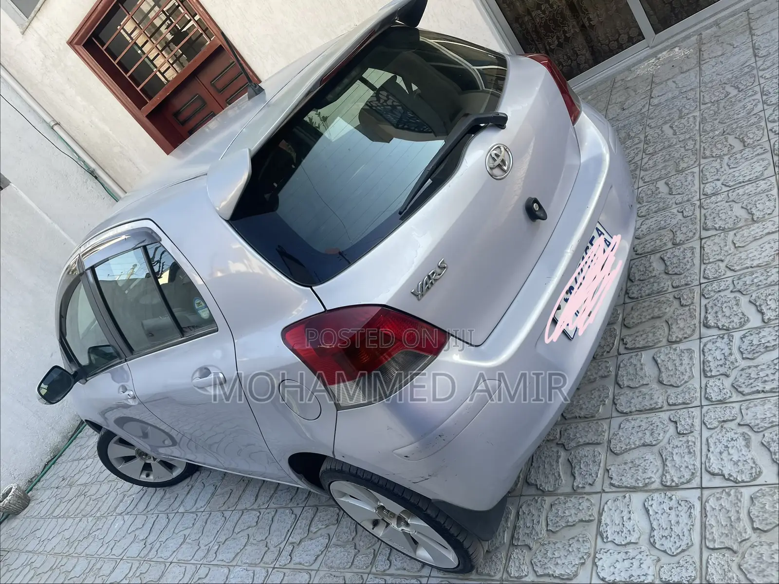 Toyota Yaris Base Hatchback 3dr 2010 Silver